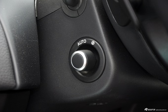 2015款捷豹XJL2.0T两驱典雅商务80周年典藏版