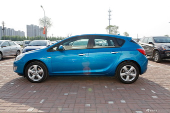 2014款英朗XT 1.6L自动舒适天窗版