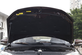 2015款比亚迪S7升级版1.5T手动尊贵型