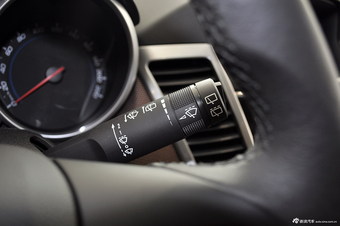 2013款科鲁兹掀背1.6L手动豪华版