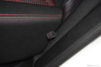 2015款 宝骏560 1.8L手动舒适型