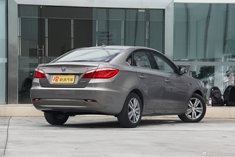 2015款逸动1.6L自动豪华型