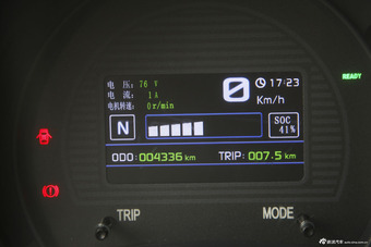 2014款众泰云100纯电动舒适型