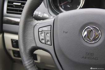 2016款风神A60 1.5L手动尊贵型