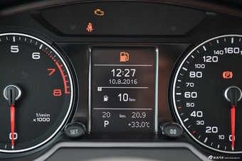 2016款奥迪Q5 2.0T自动40TFSI 特别版