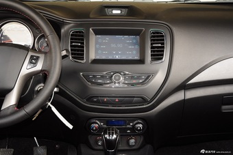 2015款吉利英伦C5 1.5L手动两厢尊贵型