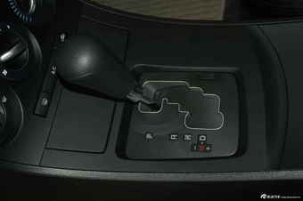 2012款马自达3星聘2厢