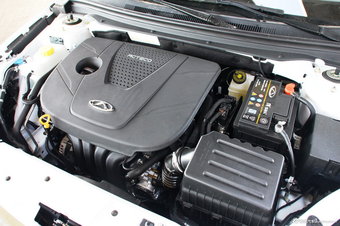 2013款 艾瑞泽7 1.6L DVVT CVT致尊版实拍