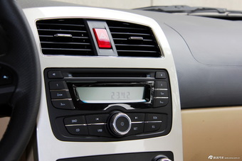 2013款中华H330 1.5L自动豪华型