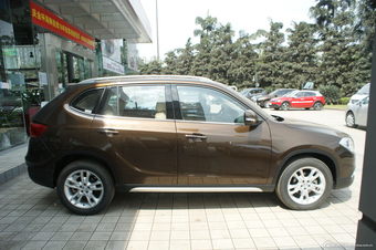 2012款中华V5 1.5T自动两驱豪华型