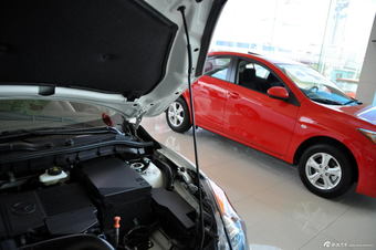 2013款马自达3星骋三厢1.6L自动精英型