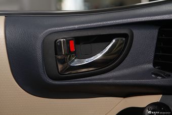 2013款圣达菲1.8T自动两驱天窗版