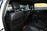 2015款福克斯两厢1.0T自动超能风尚型