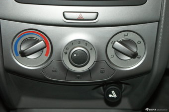 2012款新赛欧三厢