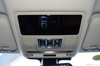 2016款捷豹XJL 3.0L自动SC四驱全景商务版