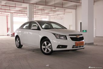 2012款科鲁兹1.8SE手自一体舒适版