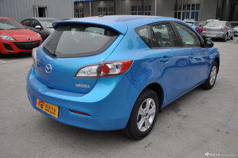 2012款马自达3星骋两厢1.6L手动舒适型
