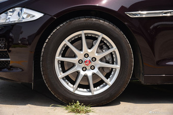 2015款捷豹XJL 3.0 SC典雅商务80周年典藏版