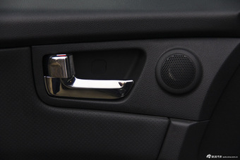 2013款狮跑 2.0L自动两驱DLX