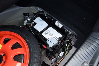 2016款捷豹XJL 3.0L自动SC四驱全景商务版