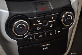 2014款逸动1.6L手动尊贵型