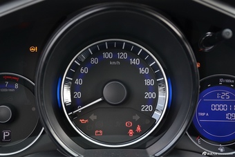 2016款飞度1.5L CVT LX舒适天窗型