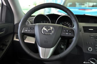 2013款马自达3星骋三厢1.6L自动精英型