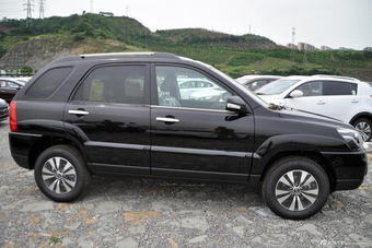 2013款狮跑2.0L GLS手动两驱版