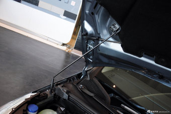 2013款雪铁龙C4L实拍