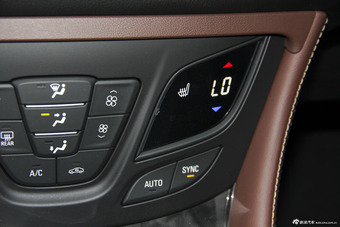 2016款昂科威2.0T自动四驱精英型28T