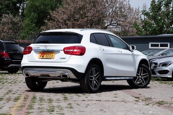 2015款奔驰GLA200时尚型