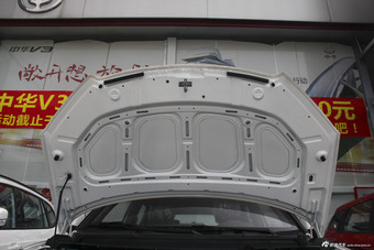 2015款中华V3 1.5T自动精英型