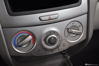 2013款赛欧三厢1.2L手动时尚版