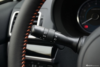 2016款斯巴鲁XV 2.0L自动精英版