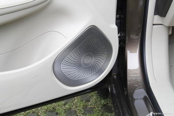 2016款传祺GA8 2.0T自动至尊版320T