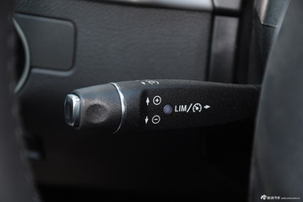 2015款奔驰ML320 4MATIC