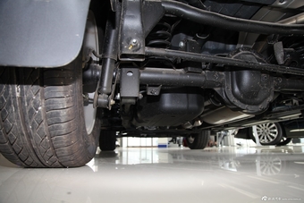 2014款爱腾2.3L自动四驱豪华汽油版图片