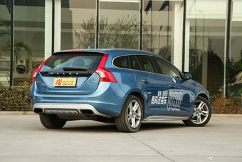 2015款沃尔沃V60 2.0T自动 T5智雅版