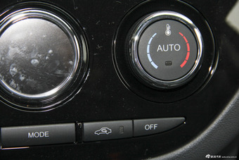 2015款海马M6 1.5T自动豪华型