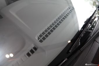 2013款新赛欧三厢1.2L手动温馨版