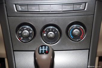 2012款比亚迪L3实拍