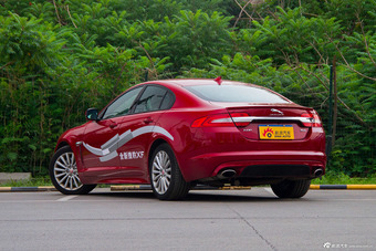 2015款捷豹XF 3.0 SC R-Sport豪华版