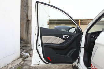 2014款传祺GA3S视界1.6L自动智慧ESP版