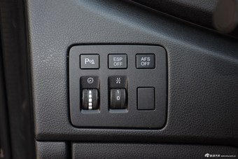 2016款奔腾B90 1.8T自动尊贵型十周年纪念版