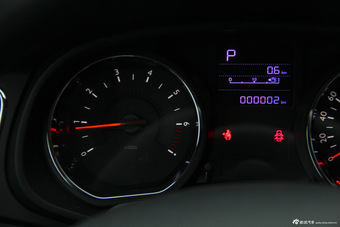 2015款东风雪铁龙C3-XR 1.6T自动先锋型