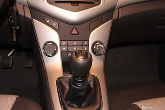 2012款科鲁兹1.6SE手动舒适版