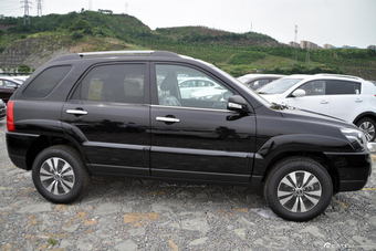 2013款狮跑2.0L GLS自动两驱版