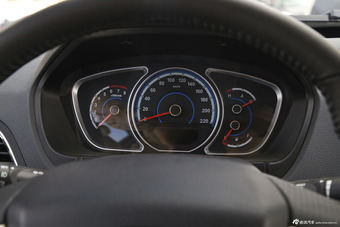 2015款海马S7 1.8T自动改款纵驰型
