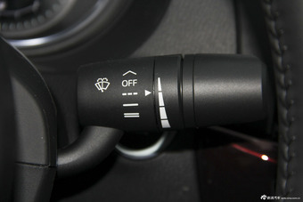 2015款阿特兹2.5L自动蓝天运动版