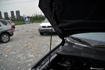 2013款狮跑2.0L GLS手动两驱版